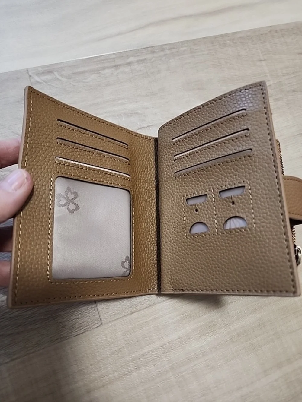 Taupe Pebbled Leather Women's Bifold Wallet Snap Closure NWT